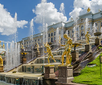 Palacios cerca de San Petersburgo