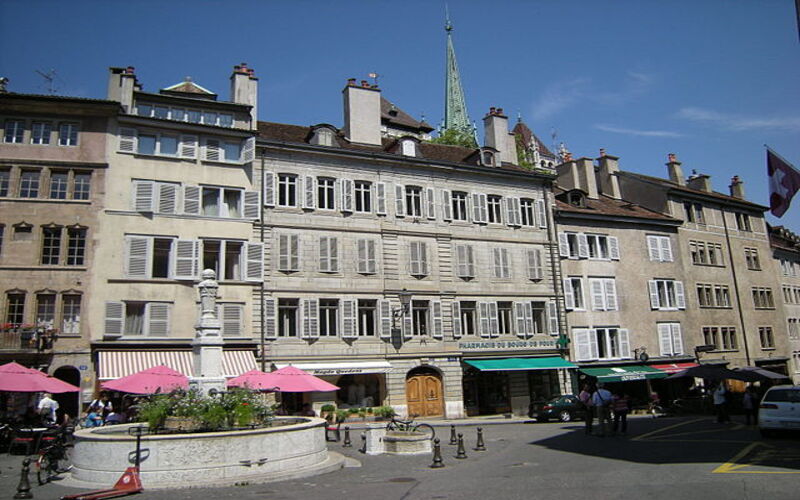 Piazza Bourg-de-Four (Place du Bourg-de-Four)